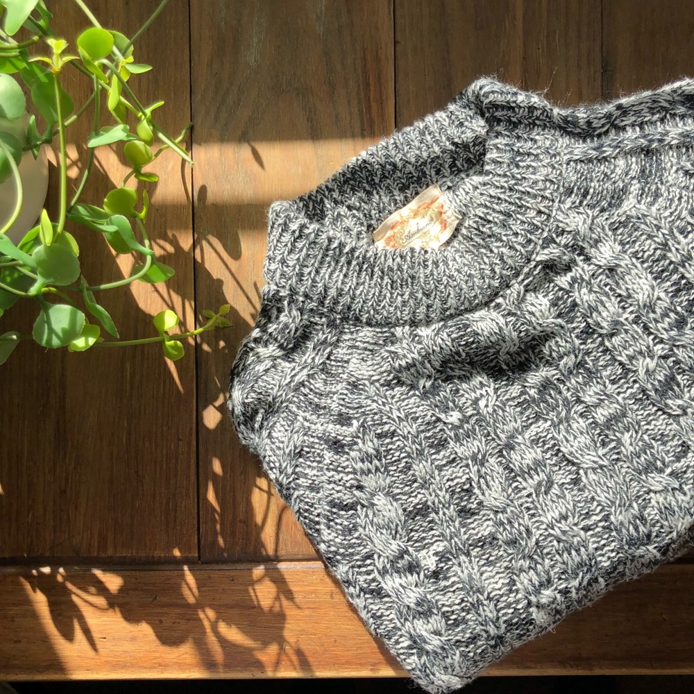 FOREVER 21 sweater